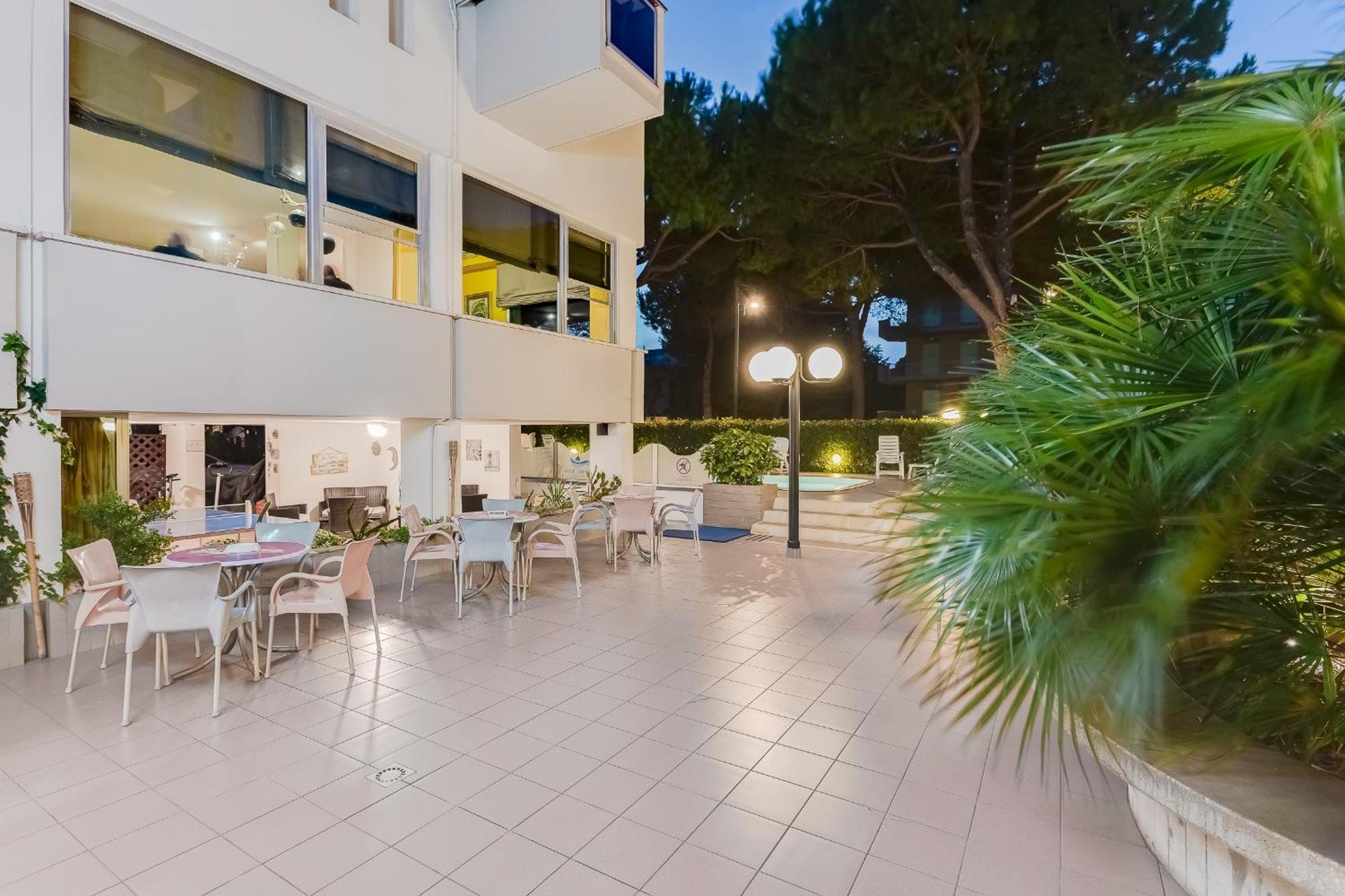 Hotel Kiss Cesenatico Eksteriør bilde